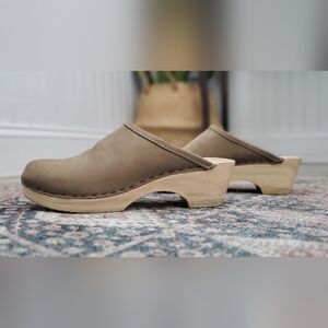 No. 6 Store Taupe Suede and Wood Valley Clog on Low Base - Sz 36